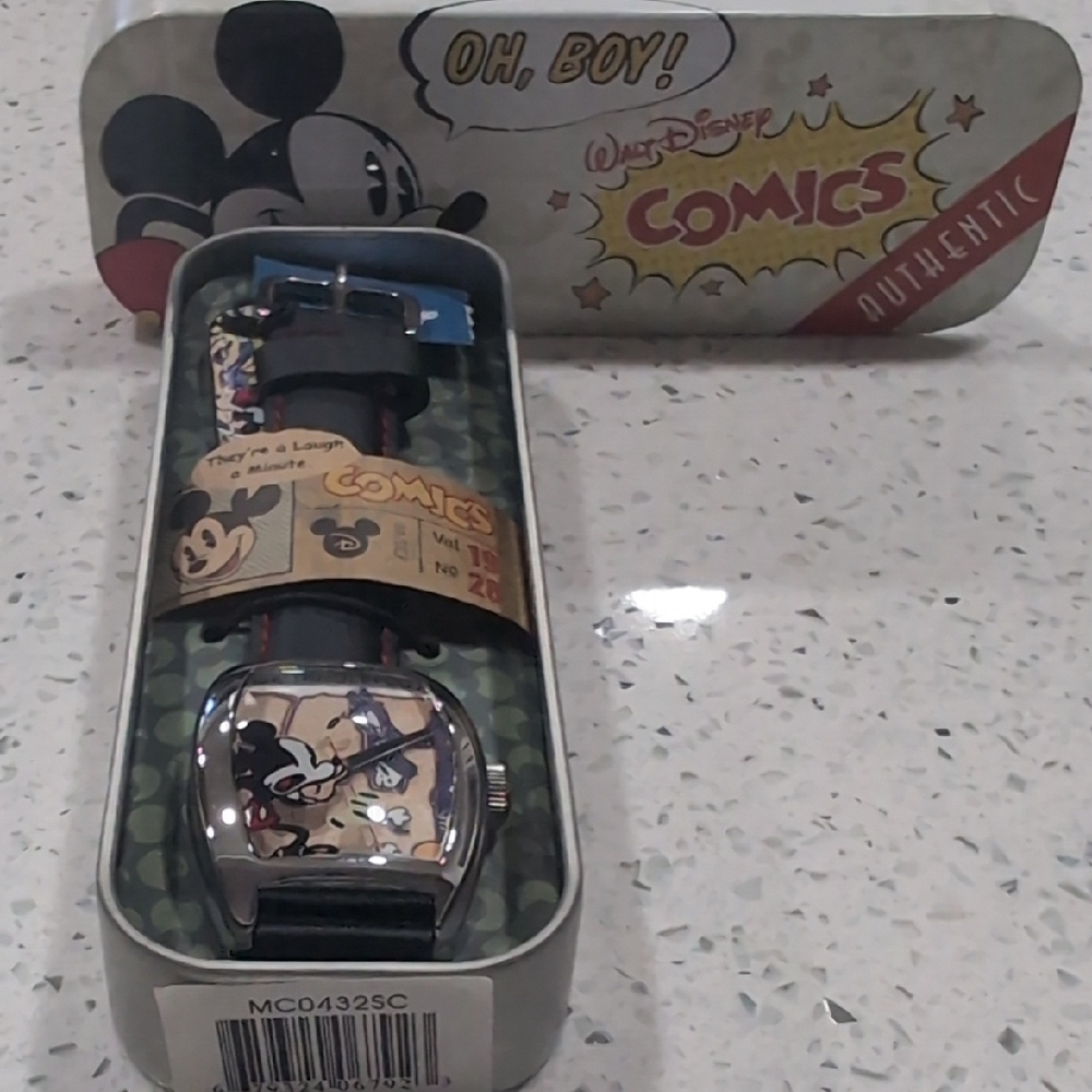 Disney Comics Mickey Mouse Silver Watch